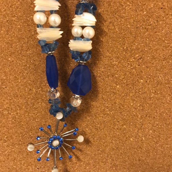 Custom hand made pendant necklace & earrings - Picture 5 of 7